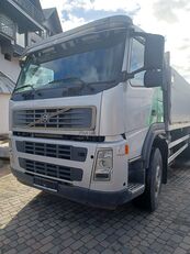 Volvo FM/FH - 6X2R kamion s ravnom platformom + prikolica sa ravnom platformom