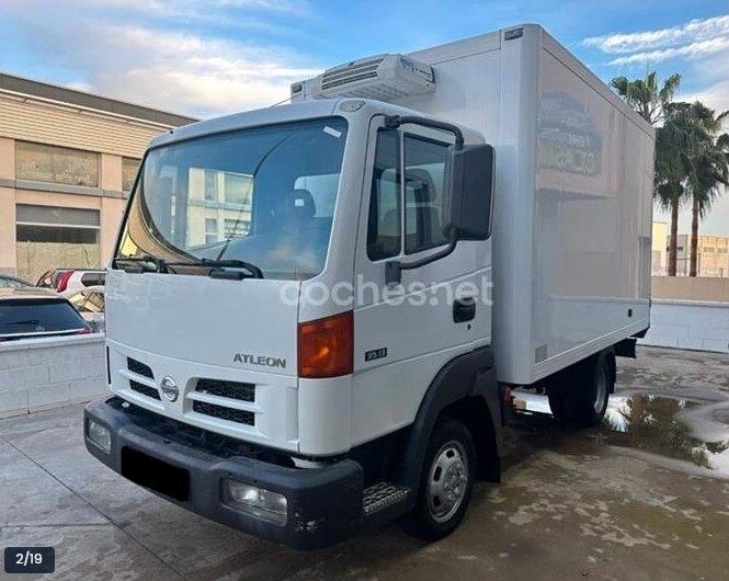 Nissan ATLEON 35.13 Refrigerated Thermo King kamion hladnjača < 3.5t