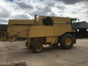 NEW HOLLAND TX32 kombajn za kupus