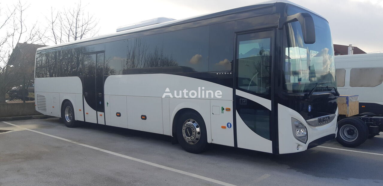 novi IVECO EVADYS with wheelchair ramp prigradski autobus