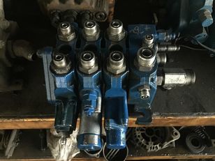 USED NEW HOLLAND CASE BACKHOE LOADER VALVE CONTROL BLOCK hidraulični razvodnik za NEW HOLLAND kombinirke
